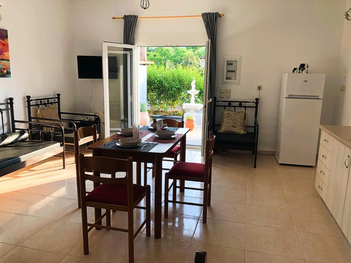 Potami Appts Apartment Ano Yerakarion ภายนอก รูปภาพ
